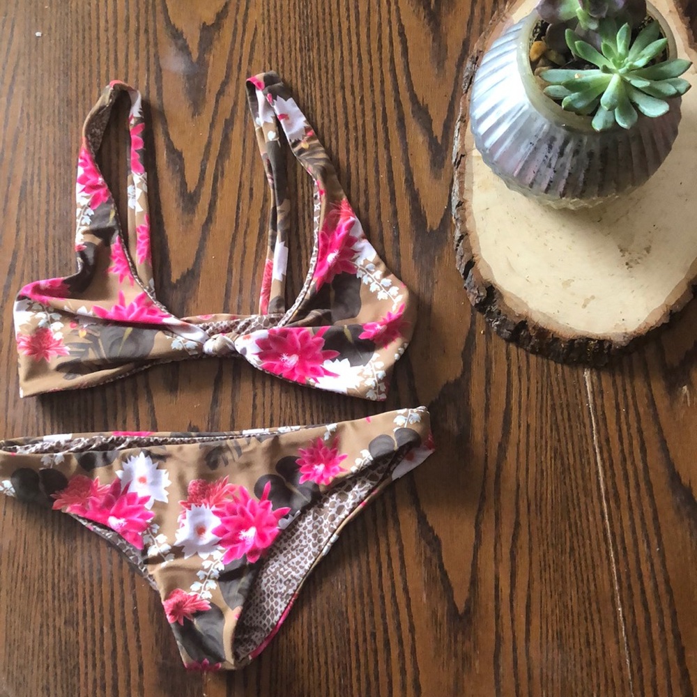 Acacia lei day set